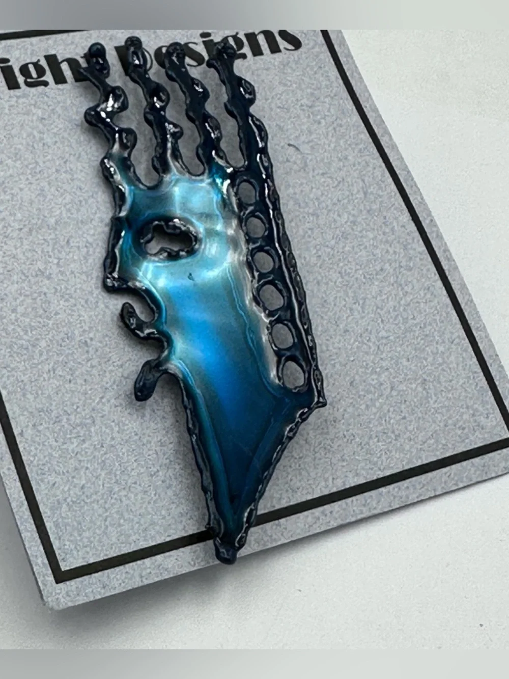 🌼 Hand Crafted Blue Human Metal Art Artesian Pin Brooch